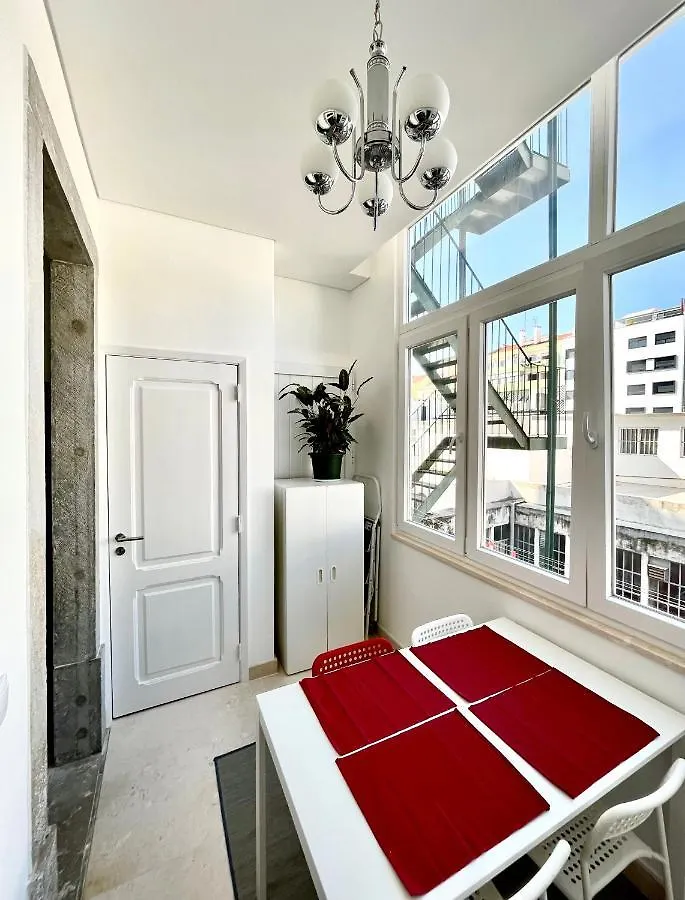 New Art Apartment Lissabon 0*,  Portugal